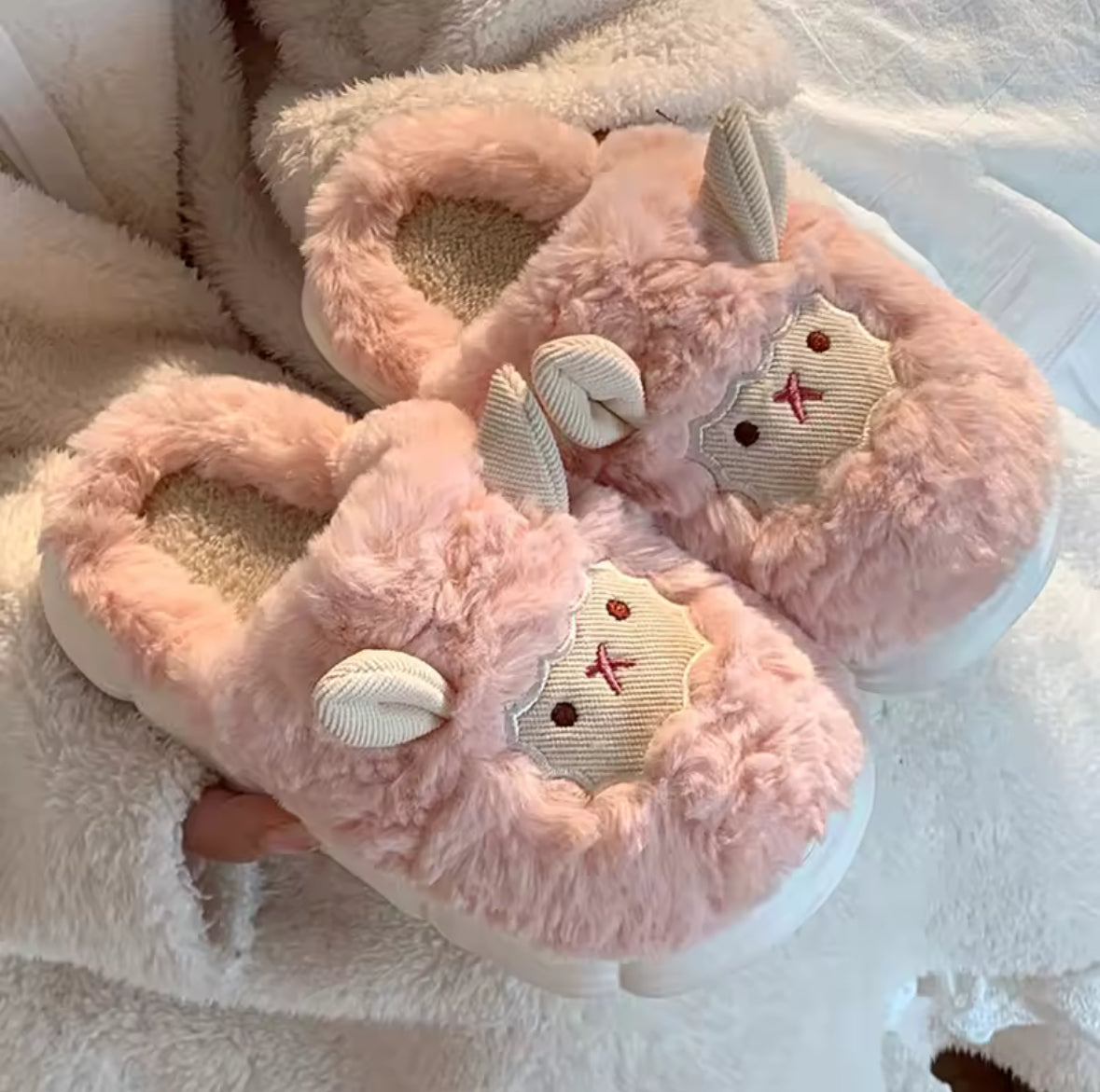 Walter's Cozy Farm™ Lamb Slippers
